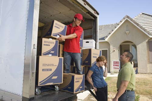 Efficient small removals and item collection service in Stjohnswood